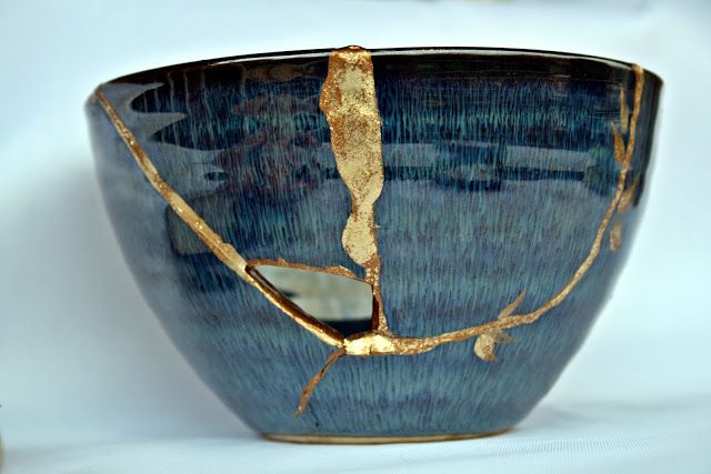 How gold and broken pottery teach us about life: Kintsugi